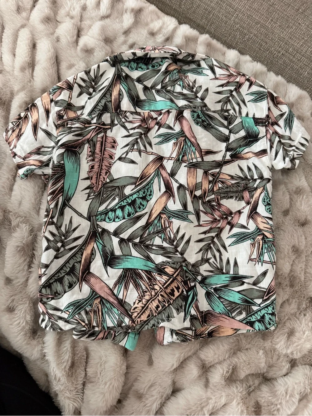Tropical Print Button-Front Short Sleeve Top in Mint & Cream